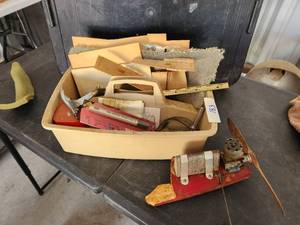 lot 183 image: Selection of model airplane items - including engine, tank and landing gear