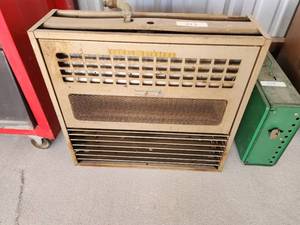 lot 217 image: Vintage Dearborn unvented gas heater
