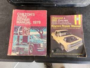 lot 193 image: Selection of vintage - Chilton Auto repair manuals