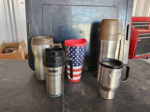 lot 198 image: Selection of travel mugs