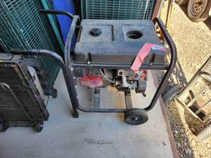 lot 244 image: Coleman Maxa 5000 ER Plus portable generator - runs - needs fuel system cleaned