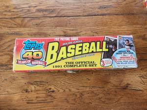 lot 273 image: 1991 Topps baseball card set