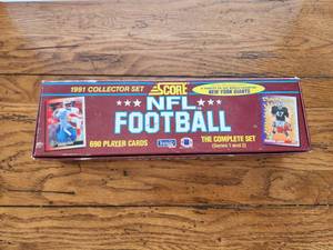 lot 269 image: 1991 Score football collector set - set -series 1 and 2