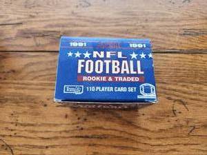 lot 268 image: 1991 Score football rookie & traded 110 player card set