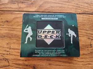 lot 255 image: 1992 Upper Deck Limited Edition Hologram set - with COA - 1-54