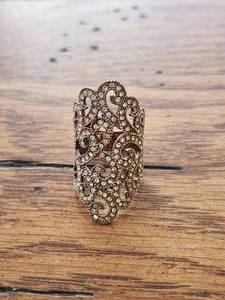 lot 250 image: Vintage ring - marked CA. 925 - Thailand