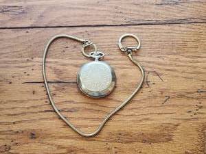 lot 249 image: Vintage Serkisof garant 18 jewels pocket watch made in the USSR