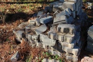 lot 27 image: Walk Way Stones Buyer is responsible for loading MUST TAKE ALL