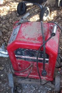 lot 4 image: Lincoln Electric AC-225 ARC Welder