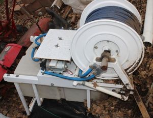lot 3 image: Agricultre 26 Gallon Spray Pump Worked last time used