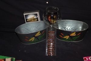 lot 27 image: Decorative dishes Shower Curtain rings and more