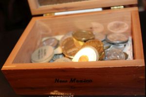 lot 16 image: Vintage Box with coins