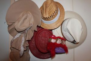 lot 39 image: Hats