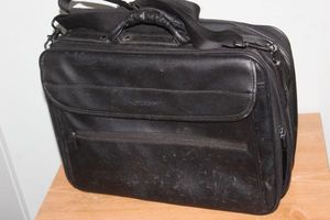 lot 66 image: Case Logic Leather Laptop Bag