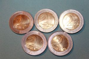 lot 67 image: Five 2006 Foreign Coins