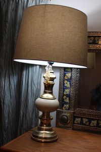 lot 69 image: Lamp