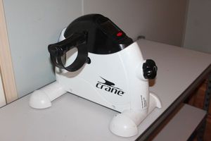 lot 73 image: Crane Pedals