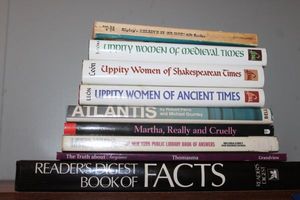 lot 78 image: Non-Fiction Books, Titles shown in Photos