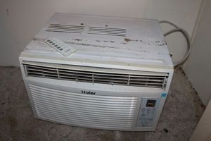 lot 91 image: Haier Window AC Unit