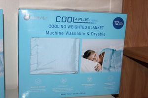 lot 96 image: 12lb Weighted Cooling Blanket
