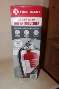 lot 99 image: Heavy Duty Fire Extinguisher