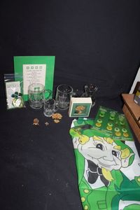 lot 130 image: Irish Themed Items