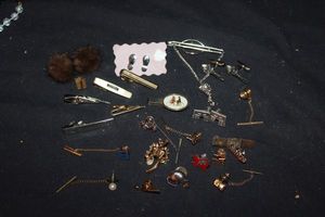 lot 133 image: Vintage Tie pins, Cuff Links
