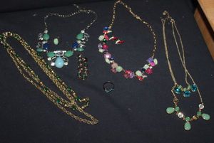 lot 138 image: Fashion Jewelry and statement Necklaces