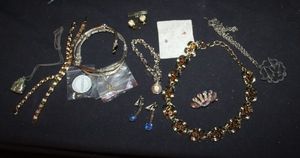 lot 139 image: Fashion Jewelry