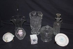 lot 164 image: Vintage Crystal Vases and More
