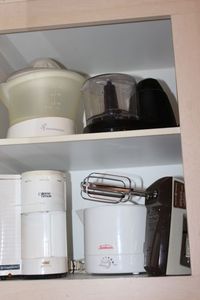 lot 240 image: Small Kitchen Appliances