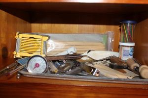 lot 275 image: Cooking Utensils