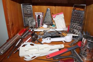 lot 276 image: Kitchen Gadgets