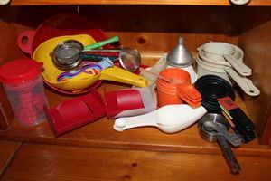 lot 280 image: Cooking Utensils and more