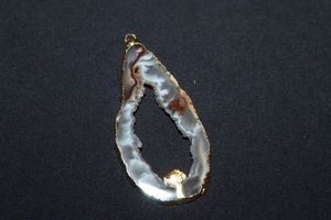 lot 324 image: Agate Druzy Sliced Gold Plated Pendant