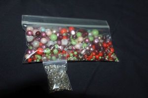 lot 325 image: Quantity of Beads and Clear cut stones
