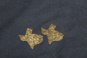 lot 335 image: Texas Earrings