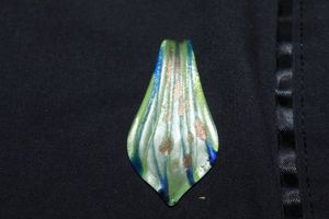 lot 340 image: Vintage Handblown Glass Spoon Pendant