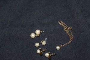 lot 347 image: 3 Pair Pearl Earrings and Pearl Necklace set in 12K GF