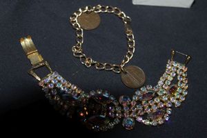 lot 349 image: Fashion Bracelets