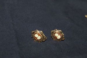 lot 352 image: Cameo Earrings