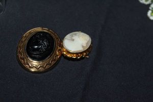 lot 357 image: Cameos as Shown