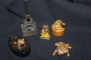 lot 367 image: Small Figurines