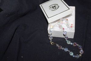 lot 369 image: Vintage Faceted Crystal Aurora Borealis Beaded Necklace