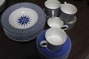 lot 23 image: Victoria Beale Dishes, Soup Bowls, Cups and Saucers