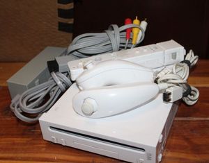 lot 25 image: WII Game Console