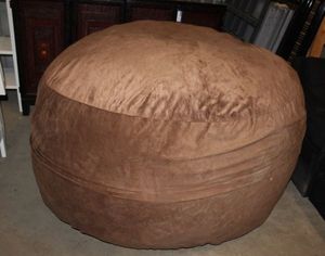 lot 29 image: Very Large Bean Bag Chair 50 wide 29 tall