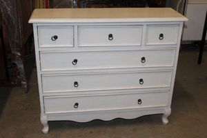 lot 33 image: White Chest of Drawers 42x12x36