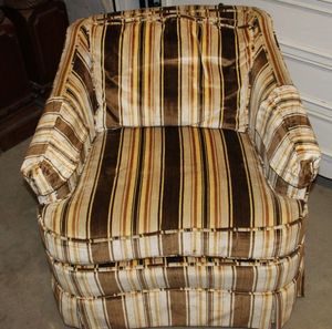 lot 36 image: Vintage Chair
