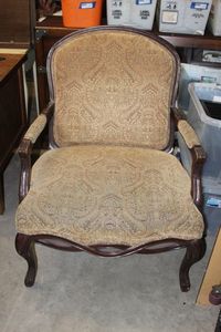 lot 53 image: Vintage Armchair